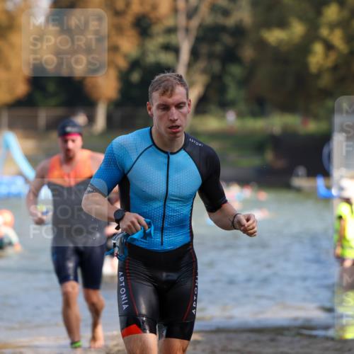 08.09.2024 - Stadtparktriathlon Michael Strokosch http://msf.ph/oto/7030565 08.09.2024 10:51:30 Schwimmen 493, 499, 519, 535, 557 meine-sportfotos.de