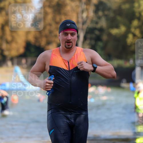08.09.2024 - Stadtparktriathlon Michael Strokosch http://msf.ph/oto/7030583 08.09.2024 10:51:33 Schwimmen 493, 499, 519 meine-sportfotos.de