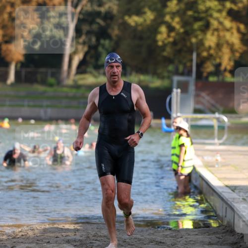 08.09.2024 - Stadtparktriathlon Michael Strokosch http://msf.ph/oto/7030600 08.09.2024 10:51:39 Schwimmen 493, 499, 546 meine-sportfotos.de