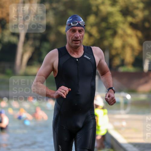 08.09.2024 - Stadtparktriathlon Michael Strokosch http://msf.ph/oto/7030614 08.09.2024 10:51:40 Schwimmen 493, 499, 546 meine-sportfotos.de