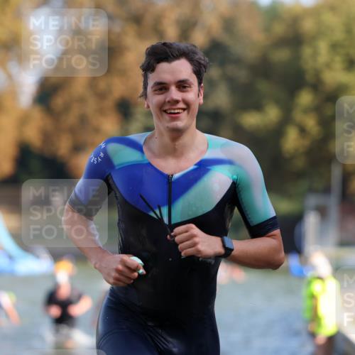 08.09.2024 - Stadtparktriathlon Michael Strokosch http://msf.ph/oto/7030637 08.09.2024 10:51:44 Schwimmen 464, 465, 493, 512, 546 meine-sportfotos.de