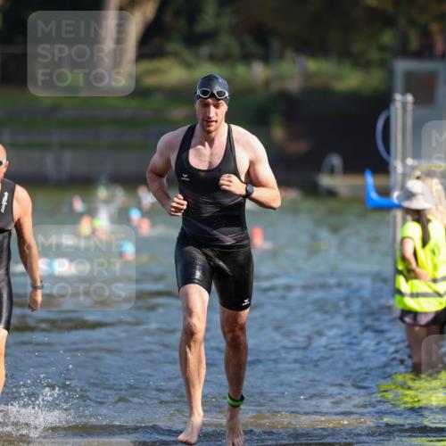 08.09.2024 - Stadtparktriathlon Michael Strokosch http://msf.ph/oto/7030782 08.09.2024 10:52:26 Schwimmen 504, 533 meine-sportfotos.de
