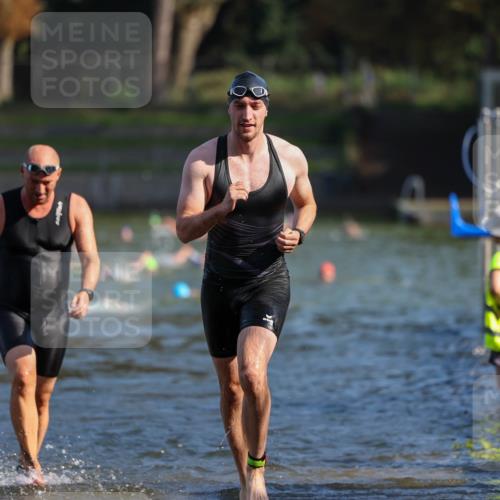 08.09.2024 - Stadtparktriathlon Michael Strokosch http://msf.ph/oto/7030784 08.09.2024 10:52:26 Schwimmen 504, 533 meine-sportfotos.de
