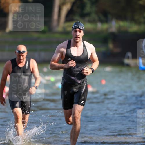 08.09.2024 - Stadtparktriathlon Michael Strokosch http://msf.ph/oto/7030786 08.09.2024 10:52:27 Schwimmen 504, 533 meine-sportfotos.de
