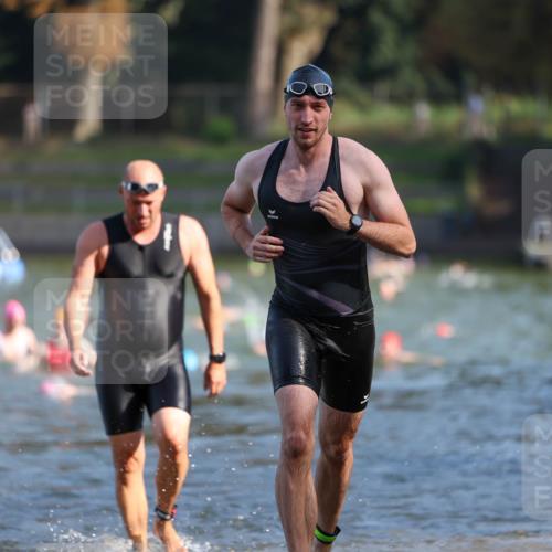08.09.2024 - Stadtparktriathlon Michael Strokosch http://msf.ph/oto/7030788 08.09.2024 10:52:27 Schwimmen 504, 533 meine-sportfotos.de