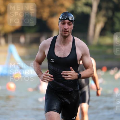 08.09.2024 - Stadtparktriathlon Michael Strokosch http://msf.ph/oto/7030798 08.09.2024 10:52:28 Schwimmen 504, 533 meine-sportfotos.de