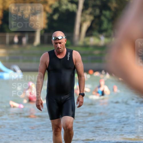 08.09.2024 - Stadtparktriathlon Michael Strokosch http://msf.ph/oto/7030805 08.09.2024 10:52:30 Schwimmen 533, 559 meine-sportfotos.de