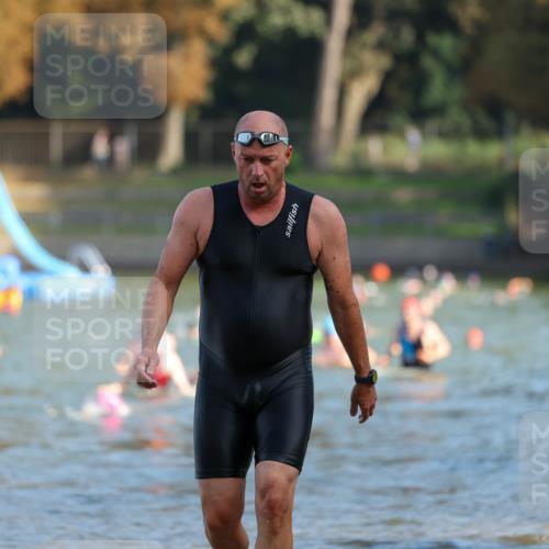 08.09.2024 - Stadtparktriathlon Michael Strokosch http://msf.ph/oto/7030807 08.09.2024 10:52:30 Schwimmen 533, 559 meine-sportfotos.de