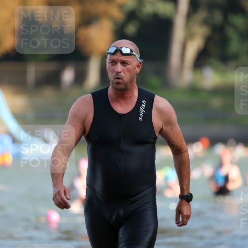 08.09.2024 - Stadtparktriathlon Michael Strokosch http://msf.ph/oto/7030811 08.09.2024 10:52:31 Schwimmen 533, 559 meine-sportfotos.de