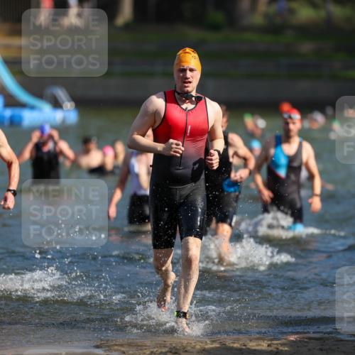 08.09.2024 - Stadtparktriathlon Michael Strokosch http://msf.ph/oto/7030826 08.09.2024 10:52:41 Schwimmen 470, 481, 492, 515, 534, 559 meine-sportfotos.de
