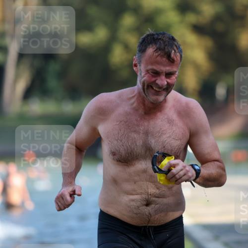 08.09.2024 - Stadtparktriathlon Michael Strokosch http://msf.ph/oto/7031010 08.09.2024 10:53:15 Schwimmen 487, 524, 525 meine-sportfotos.de