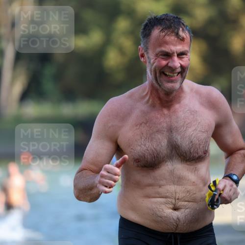08.09.2024 - Stadtparktriathlon Michael Strokosch http://msf.ph/oto/7031013 08.09.2024 10:53:15 Schwimmen 487, 524, 525 meine-sportfotos.de