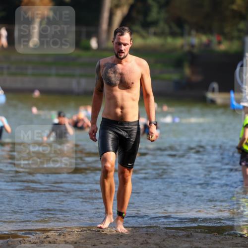 08.09.2024 - Stadtparktriathlon Michael Strokosch http://msf.ph/oto/7031057 08.09.2024 10:53:27 Schwimmen 501 meine-sportfotos.de