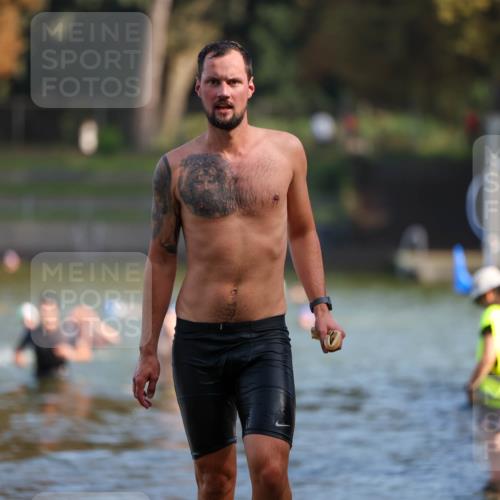 08.09.2024 - Stadtparktriathlon Michael Strokosch http://msf.ph/oto/7031067 08.09.2024 10:53:29 Schwimmen 498, 501 meine-sportfotos.de