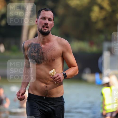 08.09.2024 - Stadtparktriathlon Michael Strokosch http://msf.ph/oto/7031080 08.09.2024 10:53:30 Schwimmen 498, 501 meine-sportfotos.de