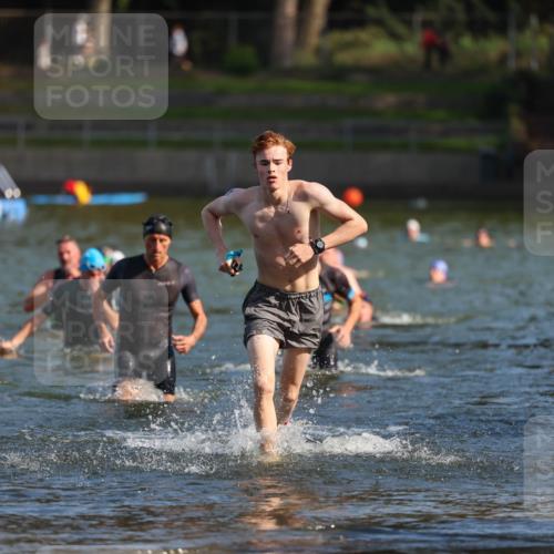 08.09.2024 - Stadtparktriathlon Michael Strokosch http://msf.ph/oto/7031087 08.09.2024 10:53:38 Schwimmen 475, 495, 498, 547, 554 meine-sportfotos.de