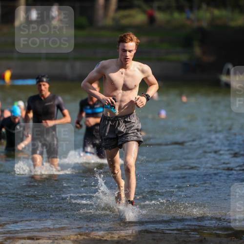 08.09.2024 - Stadtparktriathlon Michael Strokosch http://msf.ph/oto/7031098 08.09.2024 10:53:39 Schwimmen 475, 495, 498, 547, 554 meine-sportfotos.de