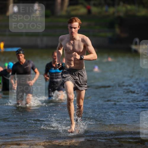 08.09.2024 - Stadtparktriathlon Michael Strokosch http://msf.ph/oto/7031101 08.09.2024 10:53:39 Schwimmen 475, 495, 498, 547, 554 meine-sportfotos.de
