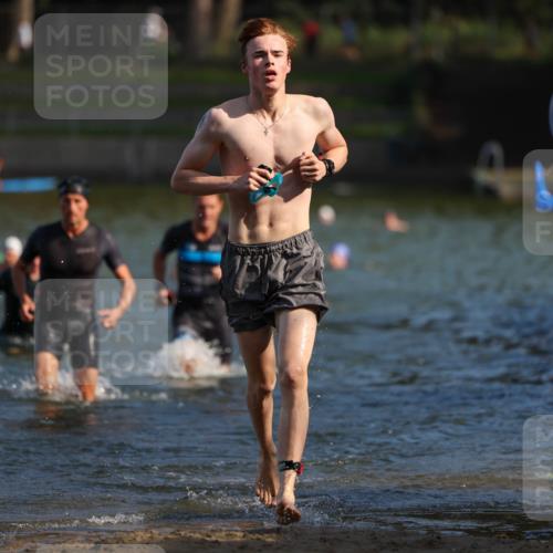 08.09.2024 - Stadtparktriathlon Michael Strokosch http://msf.ph/oto/7031106 08.09.2024 10:53:40 Schwimmen 475, 495, 498, 547, 554 meine-sportfotos.de
