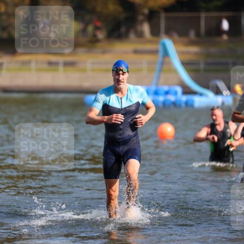 08.09.2024 - Stadtparktriathlon Michael Strokosch http://msf.ph/oto/7031117 08.09.2024 10:53:42 Schwimmen 475, 495, 498, 547, 554 meine-sportfotos.de
