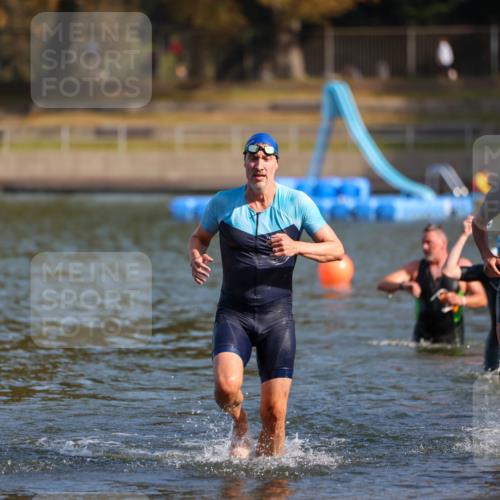 08.09.2024 - Stadtparktriathlon Michael Strokosch http://msf.ph/oto/7031119 08.09.2024 10:53:42 Schwimmen 475, 495, 498, 547, 554 meine-sportfotos.de