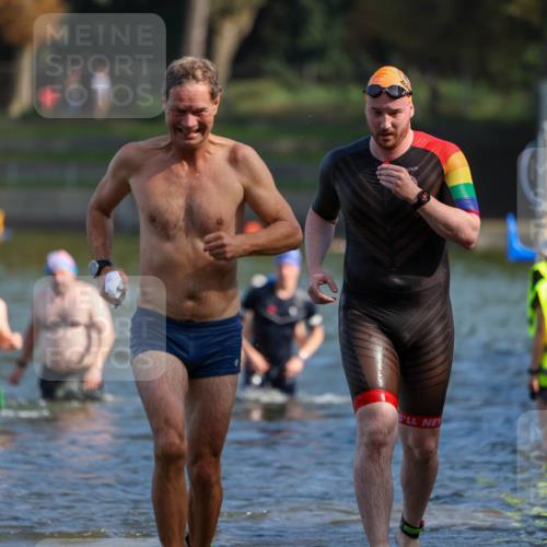 08.09.2024 - Stadtparktriathlon Michael Strokosch http://msf.ph/oto/7031237 08.09.2024 10:54:04 Schwimmen 463, 490, 506, 542, 562 meine-sportfotos.de