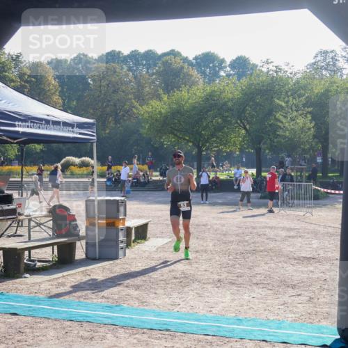 08.09.2024 - Stadtparktriathlon Luisa Fischer http://msf.ph/oto/7031291 08.09.2024 09:31:09 Ziel 53 meine-sportfotos.de
