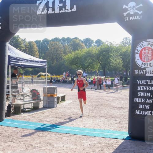 08.09.2024 - Stadtparktriathlon Luisa Fischer http://msf.ph/oto/7031315 08.09.2024 09:33:43 Ziel 8 meine-sportfotos.de