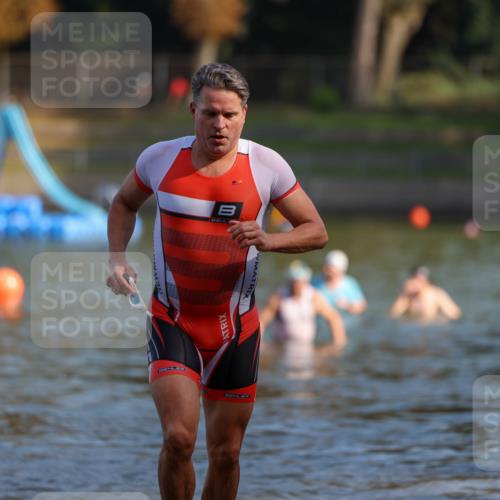08.09.2024 - Stadtparktriathlon Michael Strokosch http://msf.ph/oto/7031335 08.09.2024 10:54:25 Schwimmen 529 meine-sportfotos.de