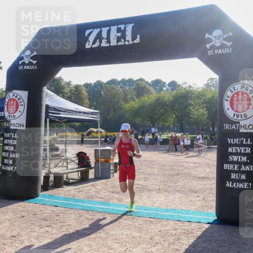 08.09.2024 - Stadtparktriathlon Luisa Fischer http://msf.ph/oto/7031342 08.09.2024 09:34:15 Ziel 13 meine-sportfotos.de