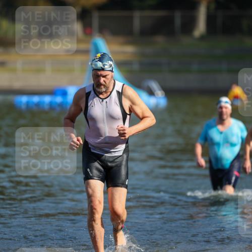 08.09.2024 - Stadtparktriathlon Michael Strokosch http://msf.ph/oto/7031355 08.09.2024 10:54:40 Schwimmen 468, 469, 478 meine-sportfotos.de