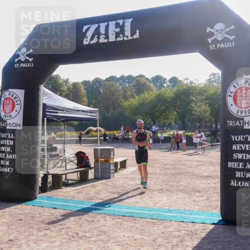 08.09.2024 - Stadtparktriathlon Luisa Fischer http://msf.ph/oto/7031358 08.09.2024 09:34:33 Ziel 69 meine-sportfotos.de