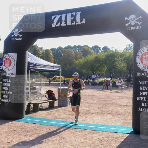 08.09.2024 - Stadtparktriathlon Luisa Fischer http://msf.ph/oto/7031362 08.09.2024 09:34:34 Ziel 69 meine-sportfotos.de