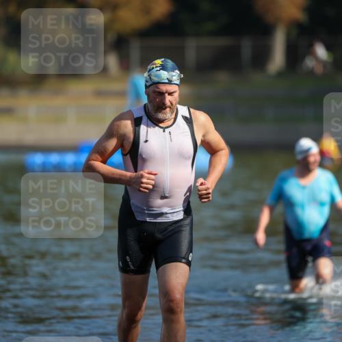 08.09.2024 - Stadtparktriathlon Michael Strokosch http://msf.ph/oto/7031364 08.09.2024 10:54:41 Schwimmen 468, 469, 478 meine-sportfotos.de