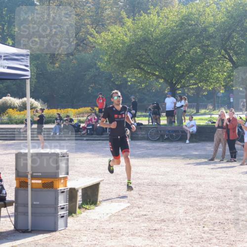 08.09.2024 - Stadtparktriathlon Luisa Fischer http://msf.ph/oto/7031367 08.09.2024 09:34:58 Ziel 11 meine-sportfotos.de