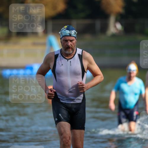 08.09.2024 - Stadtparktriathlon Michael Strokosch http://msf.ph/oto/7031369 08.09.2024 10:54:42 Schwimmen 468, 469, 478 meine-sportfotos.de