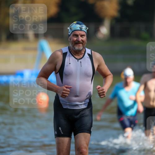 08.09.2024 - Stadtparktriathlon Michael Strokosch http://msf.ph/oto/7031371 08.09.2024 10:54:42 Schwimmen 468, 469, 478 meine-sportfotos.de