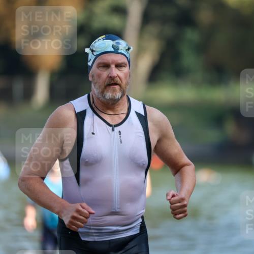 08.09.2024 - Stadtparktriathlon Michael Strokosch http://msf.ph/oto/7031379 08.09.2024 10:54:43 Schwimmen 468, 469, 478 meine-sportfotos.de