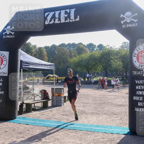 08.09.2024 - Stadtparktriathlon Luisa Fischer http://msf.ph/oto/7031380 08.09.2024 09:35:00 Ziel 11 meine-sportfotos.de
