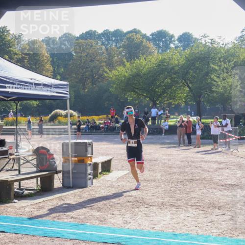 08.09.2024 - Stadtparktriathlon Luisa Fischer http://msf.ph/oto/7031393 08.09.2024 09:35:12 Ziel 87 meine-sportfotos.de