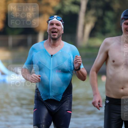 08.09.2024 - Stadtparktriathlon Michael Strokosch http://msf.ph/oto/7031401 08.09.2024 10:54:48 Schwimmen 469, 478 meine-sportfotos.de