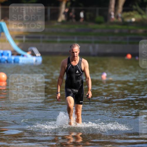 08.09.2024 - Stadtparktriathlon Michael Strokosch http://msf.ph/oto/7031411 08.09.2024 10:55:59 Schwimmen 484 meine-sportfotos.de