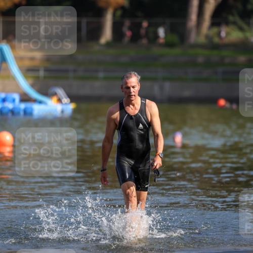 08.09.2024 - Stadtparktriathlon Michael Strokosch http://msf.ph/oto/7031418 08.09.2024 10:56:01 Schwimmen 484 meine-sportfotos.de