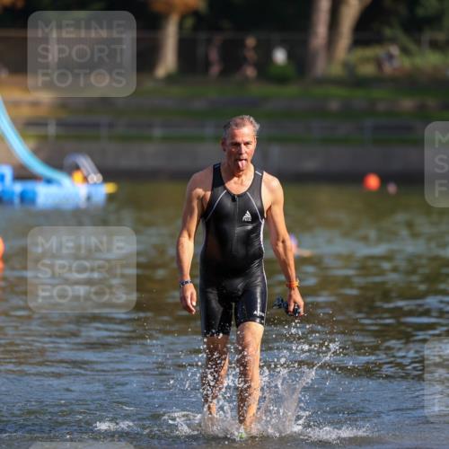 08.09.2024 - Stadtparktriathlon Michael Strokosch http://msf.ph/oto/7031420 08.09.2024 10:56:01 Schwimmen 484 meine-sportfotos.de