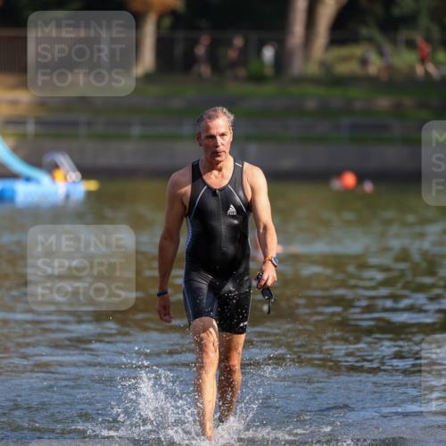 08.09.2024 - Stadtparktriathlon Michael Strokosch http://msf.ph/oto/7031422 08.09.2024 10:56:02 Schwimmen 484 meine-sportfotos.de