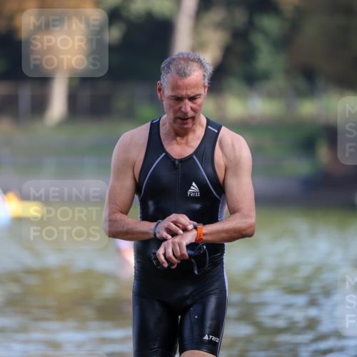 08.09.2024 - Stadtparktriathlon Michael Strokosch http://msf.ph/oto/7031430 08.09.2024 10:56:07 Schwimmen 484 meine-sportfotos.de