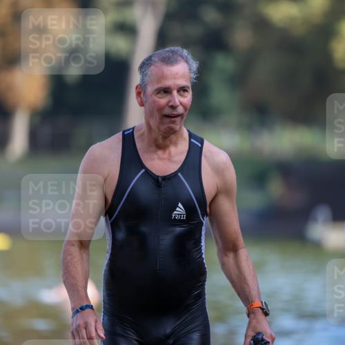 08.09.2024 - Stadtparktriathlon Michael Strokosch http://msf.ph/oto/7031431 08.09.2024 10:56:08 Schwimmen 484 meine-sportfotos.de