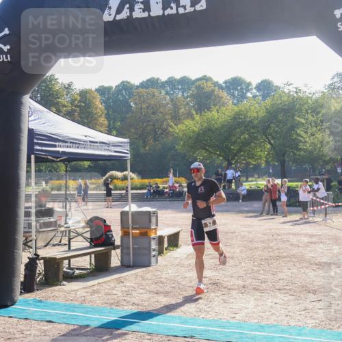 08.09.2024 - Stadtparktriathlon Luisa Fischer http://msf.ph/oto/7031432 08.09.2024 09:36:19 Ziel 7, 17, 38 meine-sportfotos.de