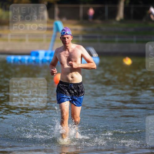 08.09.2024 - Stadtparktriathlon Michael Strokosch http://msf.ph/oto/7031448 08.09.2024 10:56:28 Schwimmen 482 meine-sportfotos.de