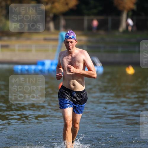 08.09.2024 - Stadtparktriathlon Michael Strokosch http://msf.ph/oto/7031453 08.09.2024 10:56:28 Schwimmen 482 meine-sportfotos.de